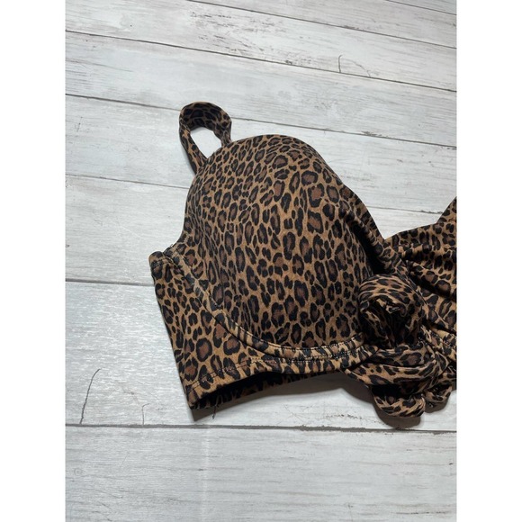 Tommy Bahama  Sun Cat Underwire Wrap Front Cross-Back Bra - Picture 4 of 8